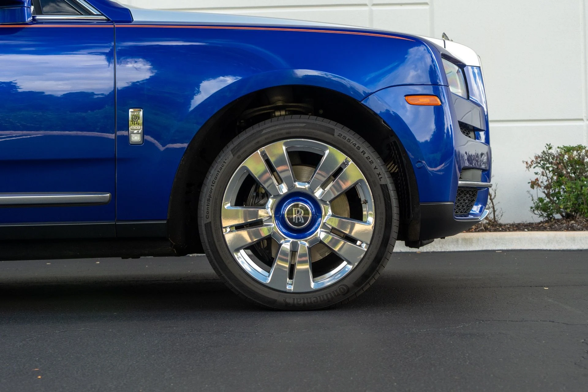 mph008_2816887319_Used_2019_Rolls_Royce_Cullinan_1764189669_5e83643de4