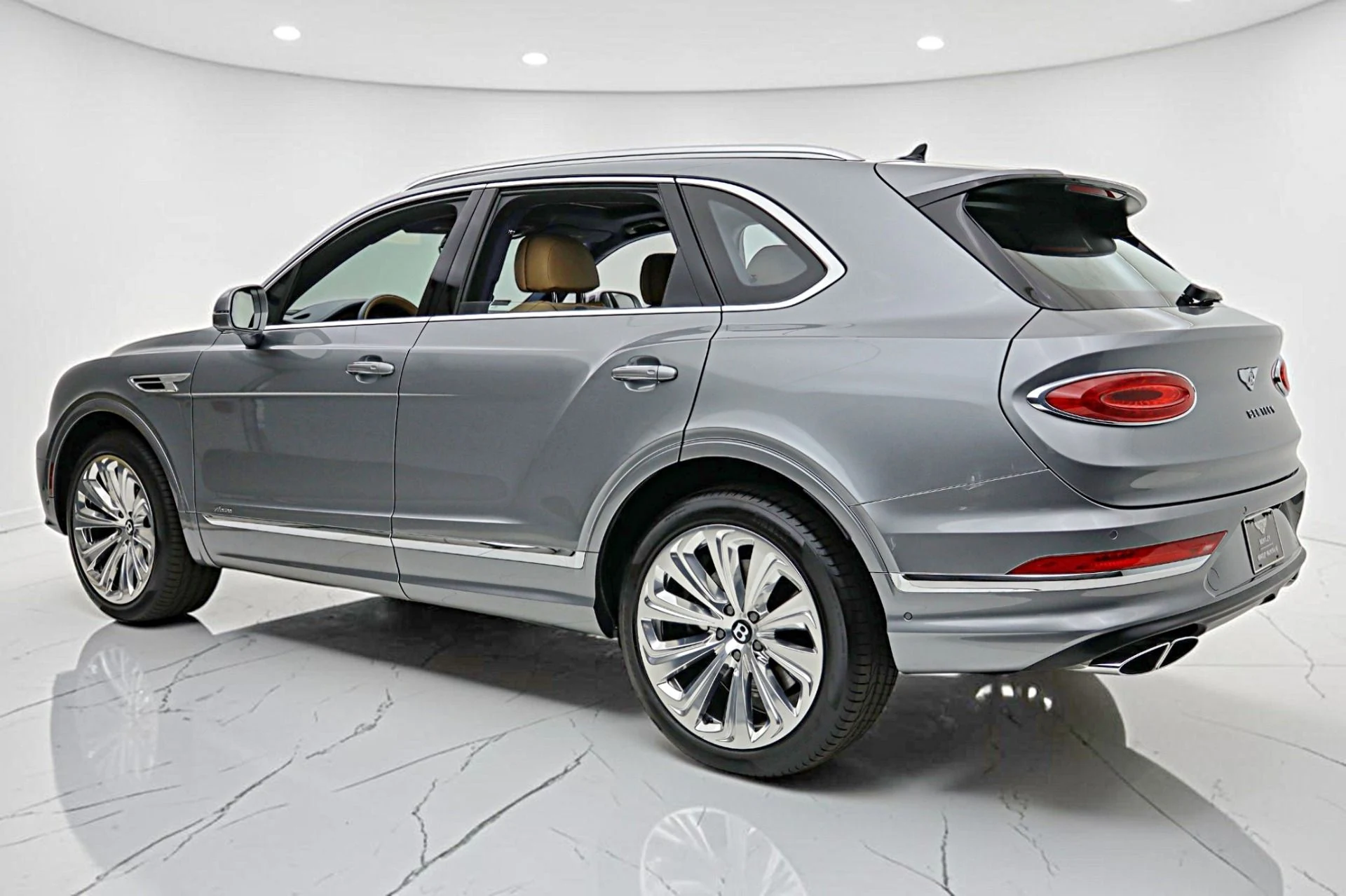 mph008_2821369212_Used_2025_Bentley_Bentayga_Azure_V8_LEASE_OPTIONS_AVAILABLE_990b32732c