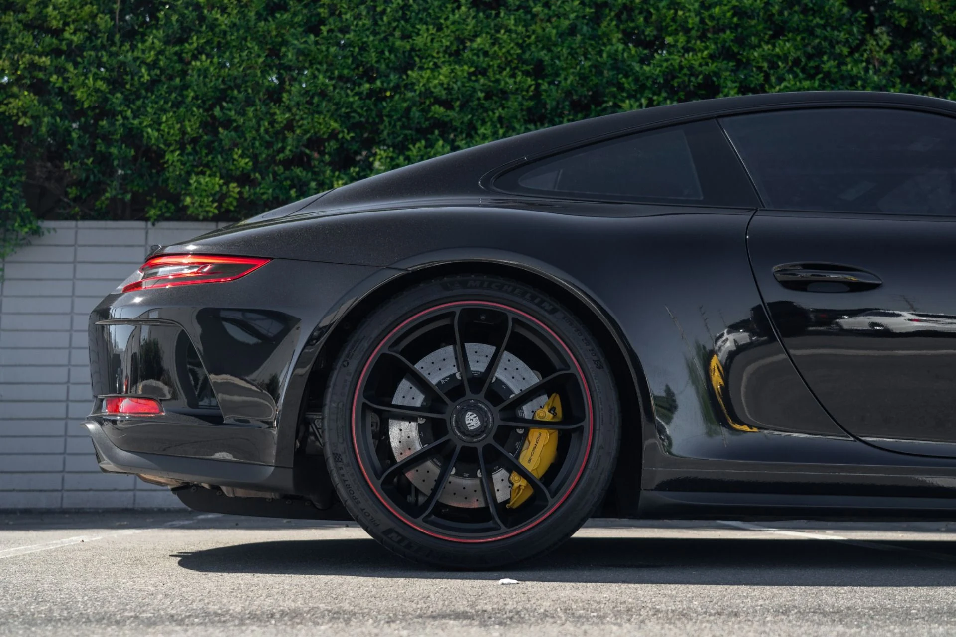 mph008_2833175874_Used_2019_Porsche_911_GT_3_Touring_1760739236_37c0afa897