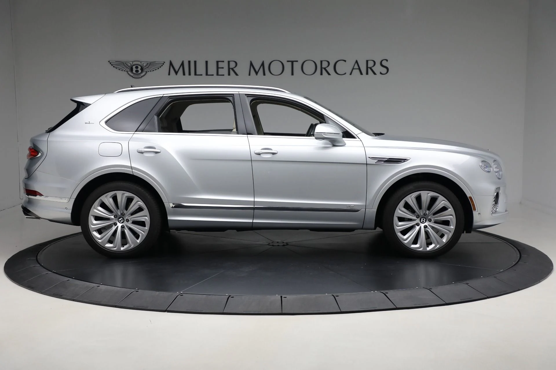 mph008_2835856955_Used_2021_Bentley_Bentayga_V8_c3a5ae0c97