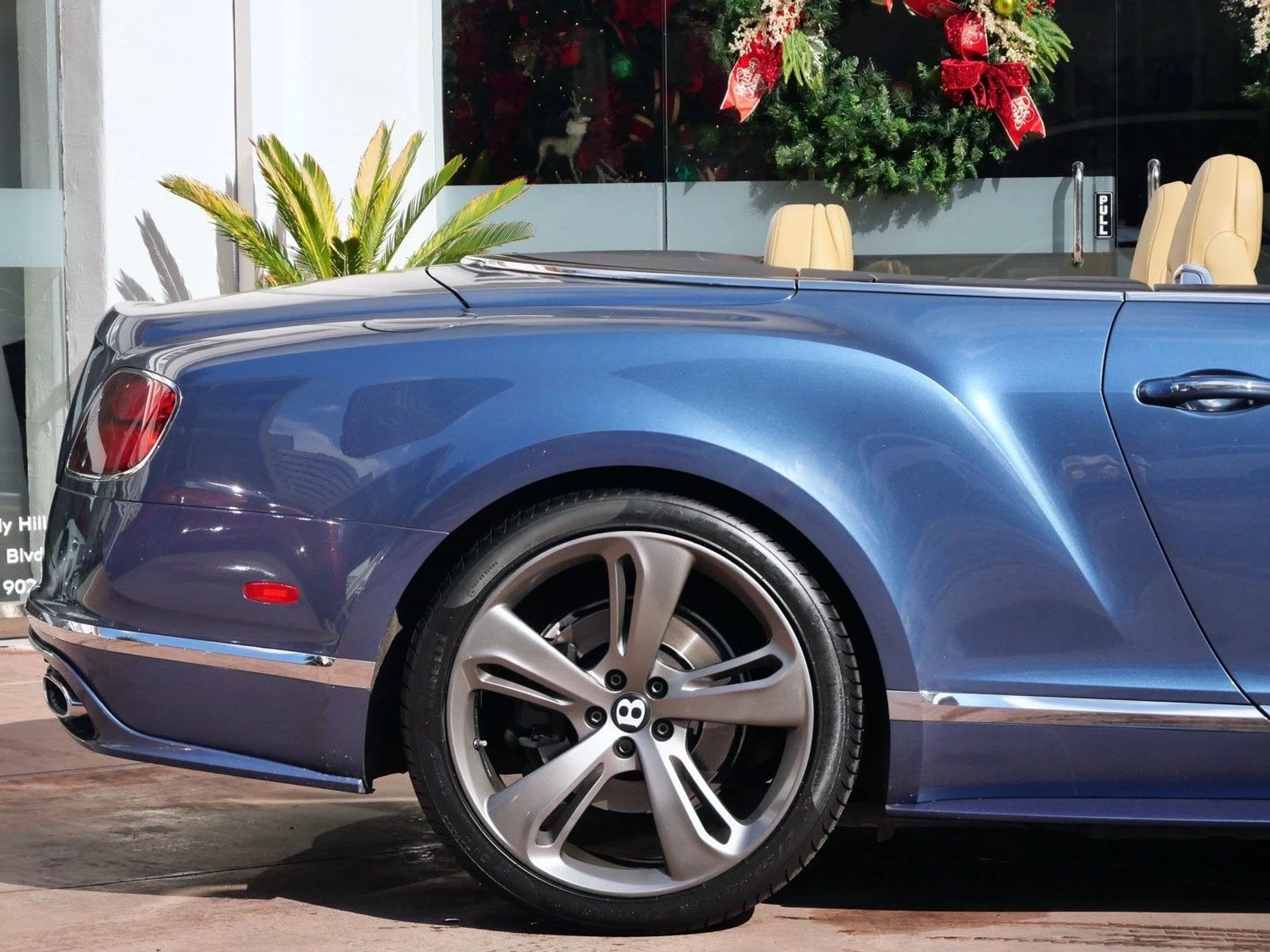 mph008_2839335353_284f32a7beae6528c88b52e27335f52dx_d8e71cac91