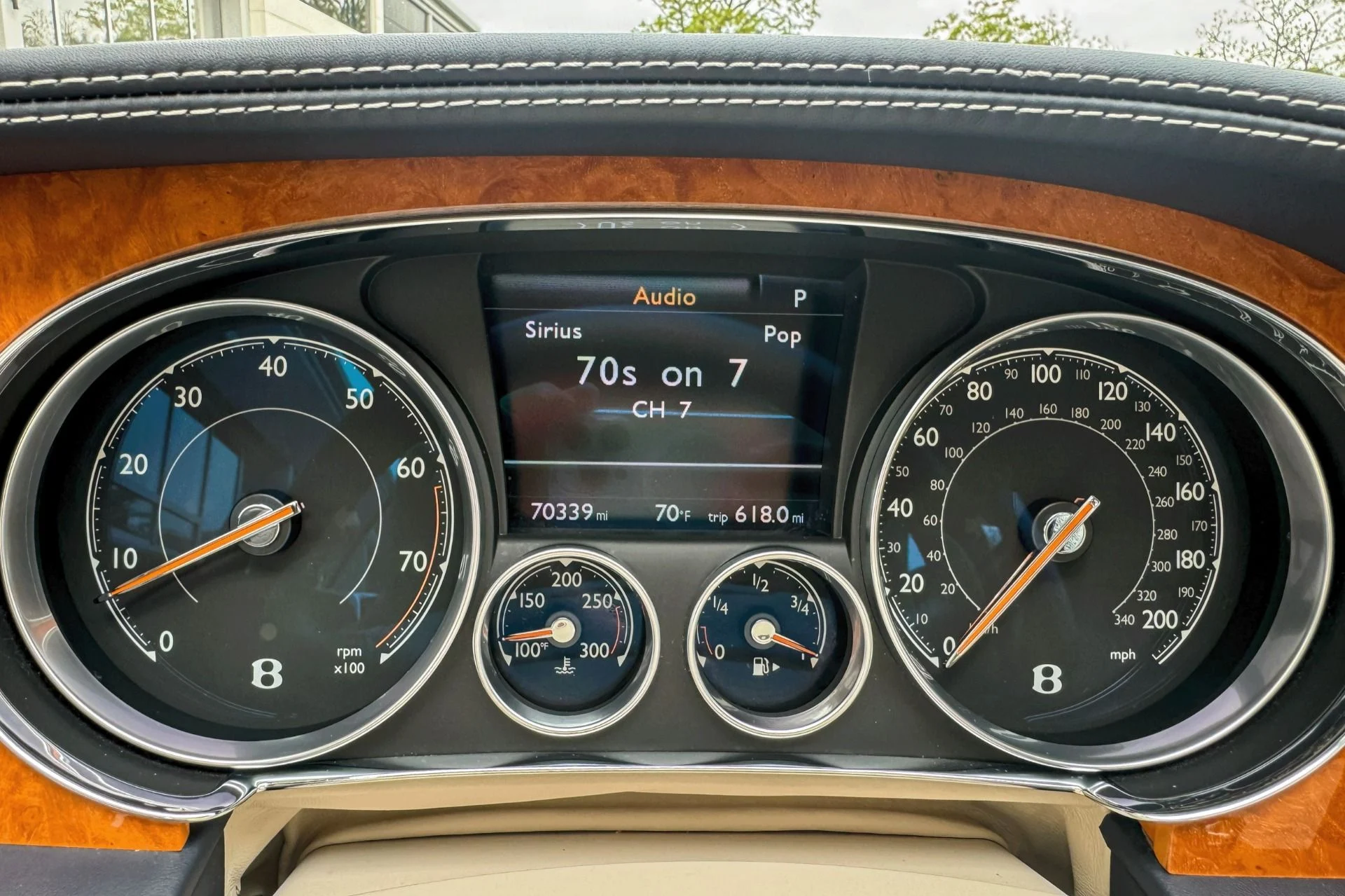 mph008_2839807253_Used_2017_Bentley_Continental_GT_V8_Base_1747218591_6b21e204ed