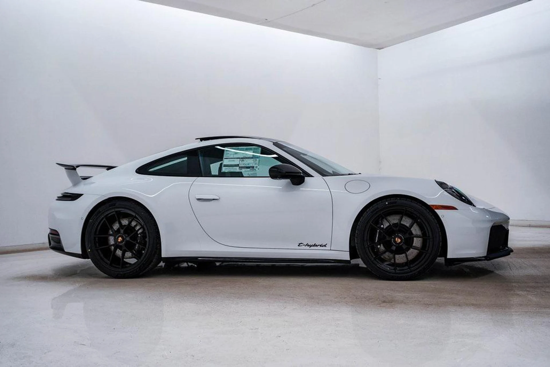 mph008_2849870573_Hb_RK_6r7_Fubqvd_Av_VK_7f_RV_2118k_A_440c50732e