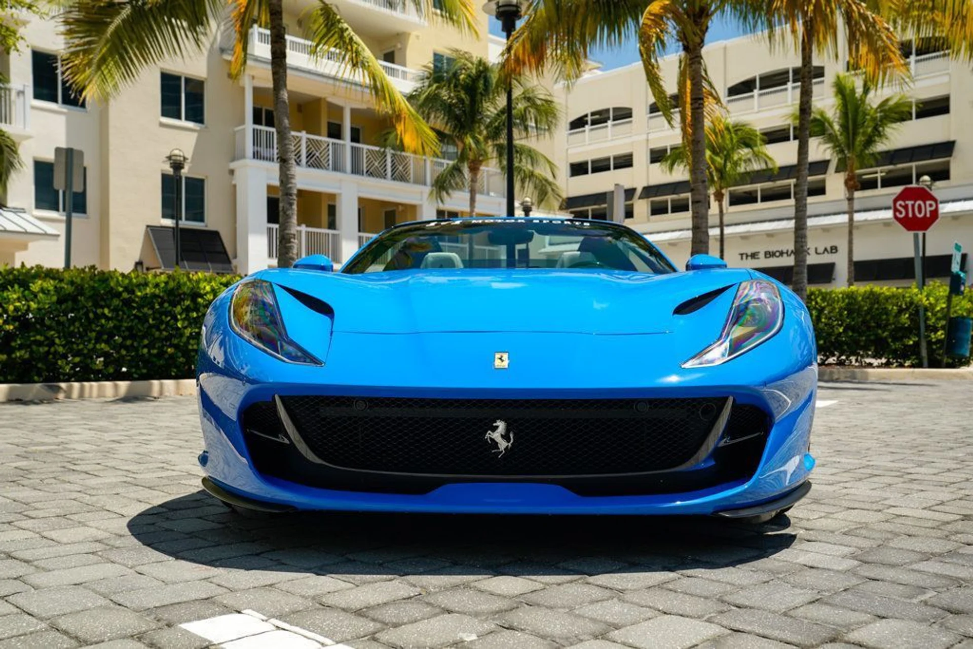 mph008_2853947827_used_2022_ferrari_812_gts_convertible_14354_22898644_9_1024_3608aa4eb0