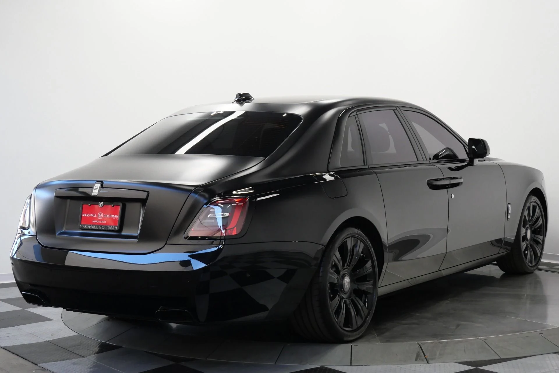 mph008_2861287243_Used_2022_Rolls_Royce_Ghost_1773938186_04842ece90