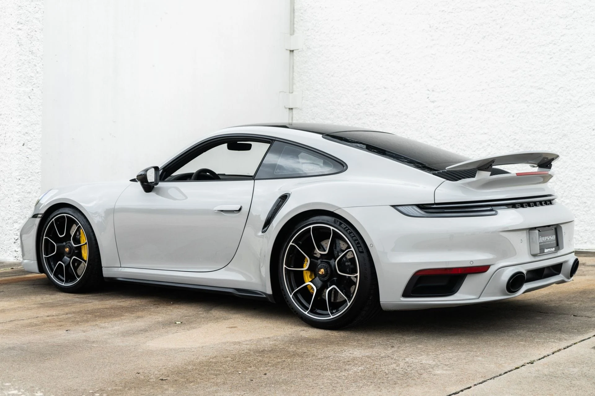 mph008_2866986470_Used_2023_Porsche_911_Turbo_S_1781888161_59b6f3504b