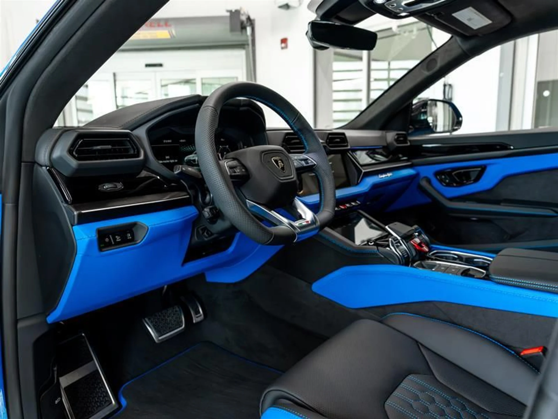 mph008_2875604594_icwuhold_7c145c6377