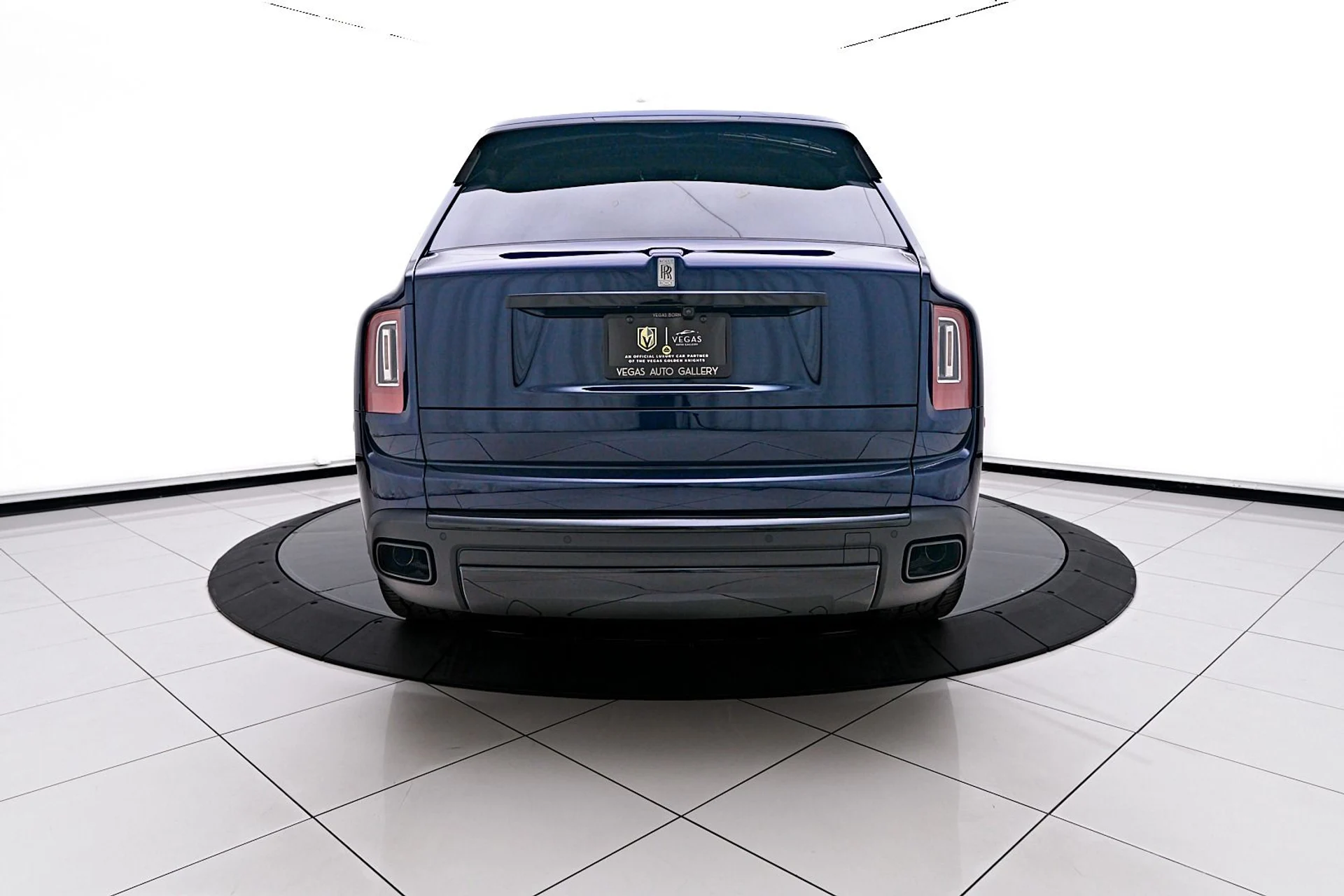 mph008_2875761066_Used_2023_Rolls_Royce_Cullinan_Base_1745954360_51d3400136