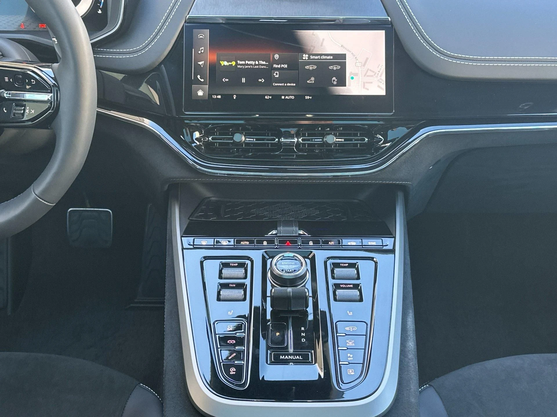 mph008_2876471824_New_2026_Aston_Martin_DBX_S_1790736467_04beed3267