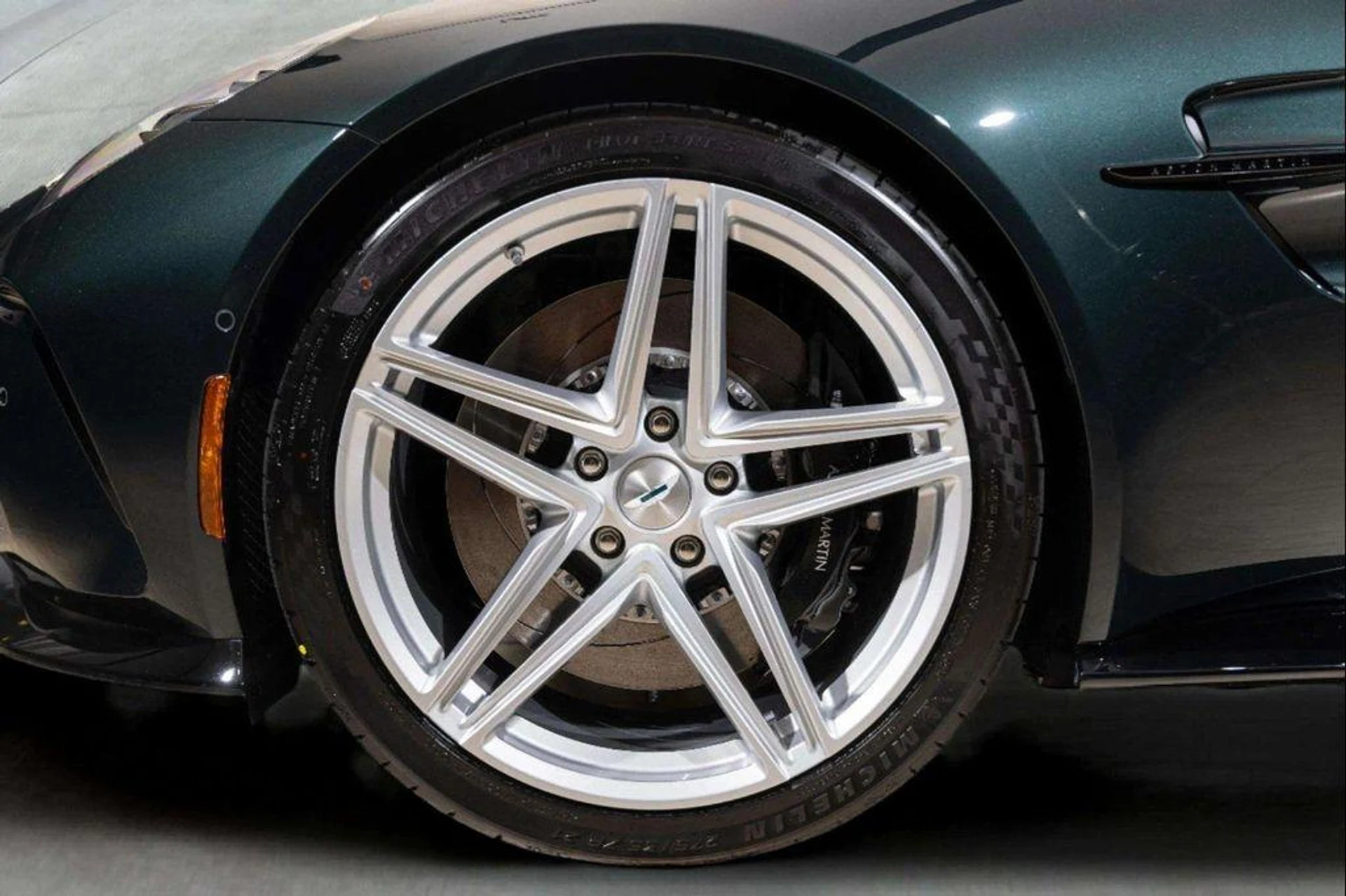 mph008_2880911053_4h_U9_Go_Mgh_Akwn_W29_Xx12_PC_43o_f062f563b9