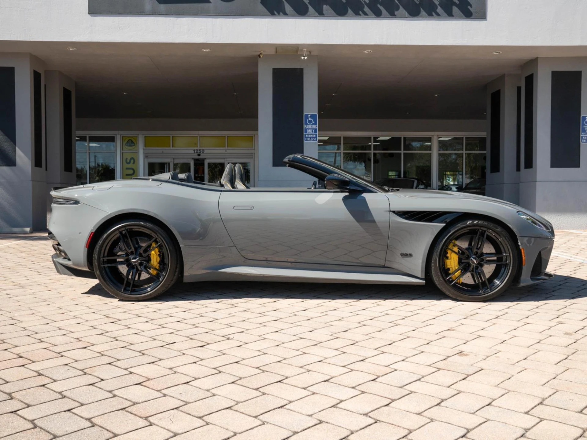 mph008_2885638296_Used_2022_Aston_Martin_DBS_Superleggera_1770058015_5199412611