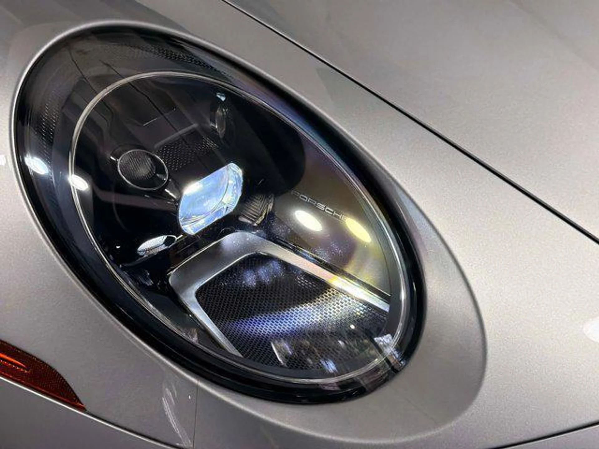 mph008_2888237000_abm_R8k_b0qy_Xhv_D6bbln43_Nf_MDI_de2ade05d3