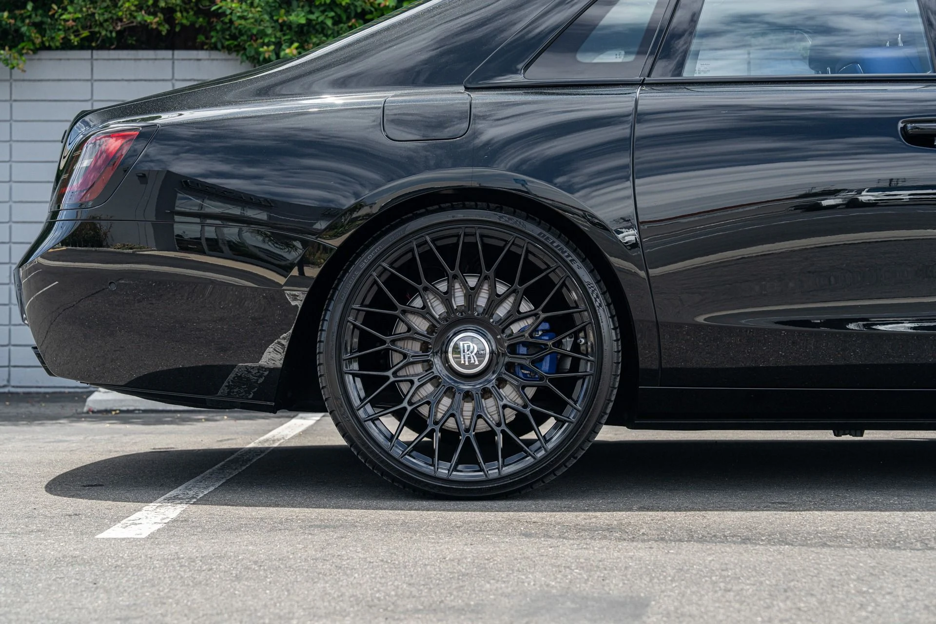 mph008_2896403876_Used_2022_Rolls_Royce_Ghost_1753158273_1599b07237