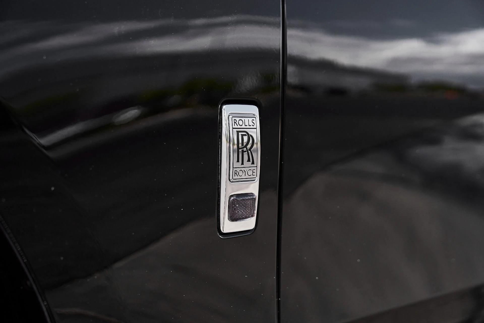 mph008_2908959592_Used_2026_Rolls_Royce_Ghost_Base_1780101064_319f7360f7