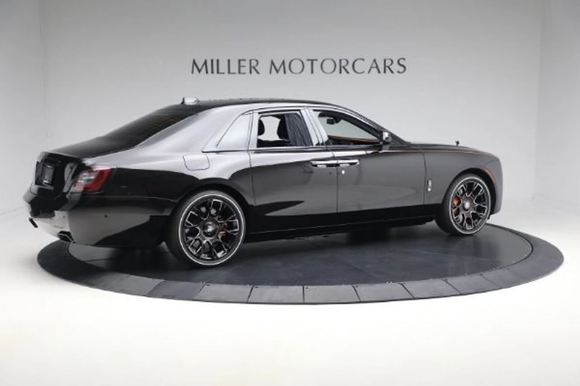mph008_2916237694_Used_2024_Rolls_Royce_Black_Badge_Ghost_Ekleipsis_Collection_9b1f7301a4