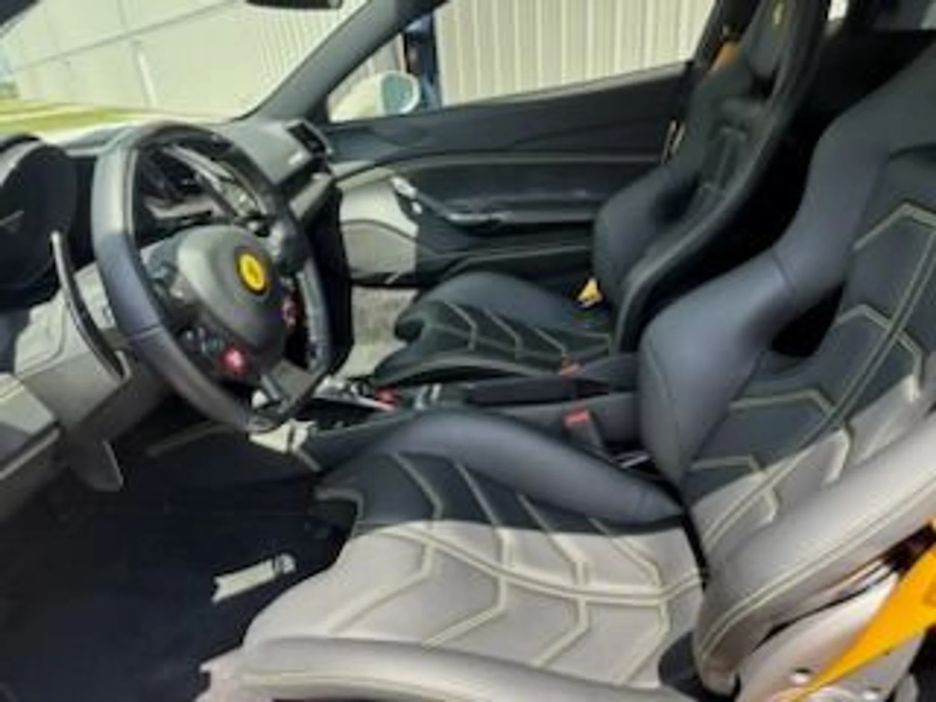 mph008_2916437692_Used_2017_Ferrari_488_GTB_1759361027_6bd426d344