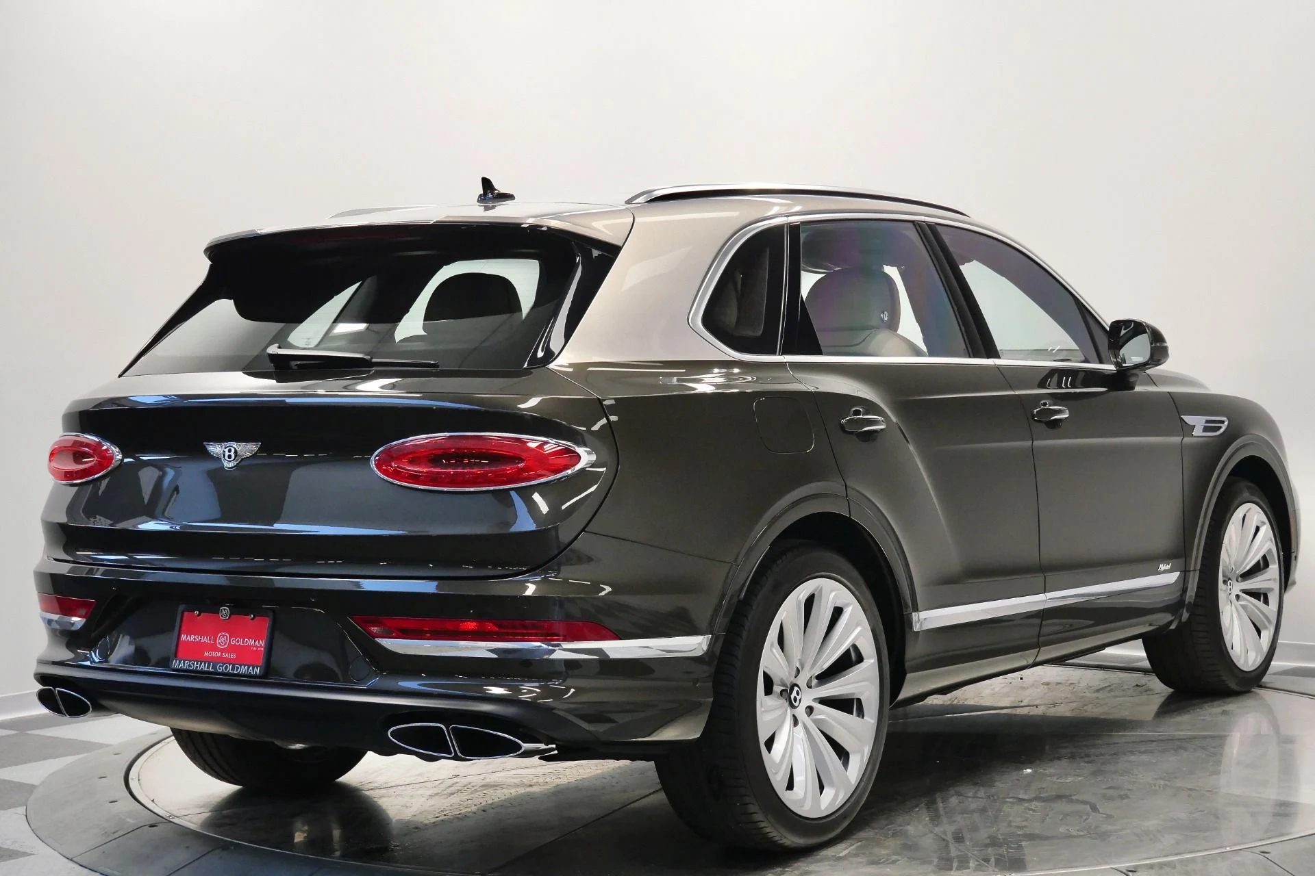 mph008_2918858495_Used_2021_Bentley_Bentayga_Hybrid_Mulliner_Driving_Specification_Four_Seat_Comfort_Specification_1767026081_6006ac0d9c