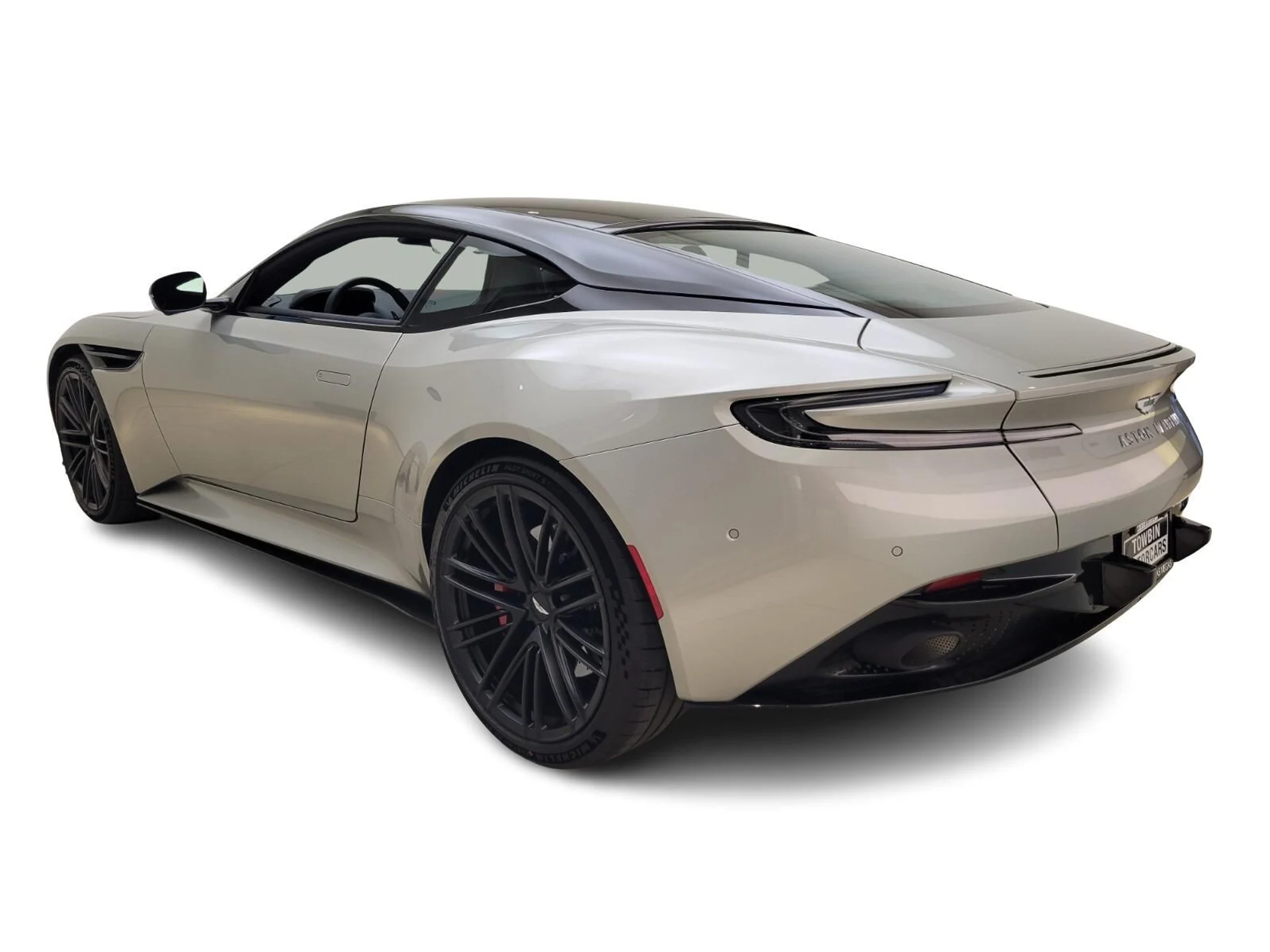 mph008_2922092356_Used_2024_Aston_Martin_DB_12_1734001264_c301b1b4c9