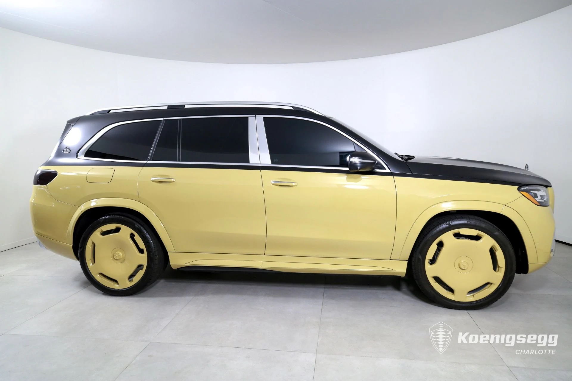 mph008_2925456199_Used_2024_Mercedes_Benz_GLS_Mercedes_Maybach_GLS_600_4_MATIC_1760990611_7aed1a6a4f