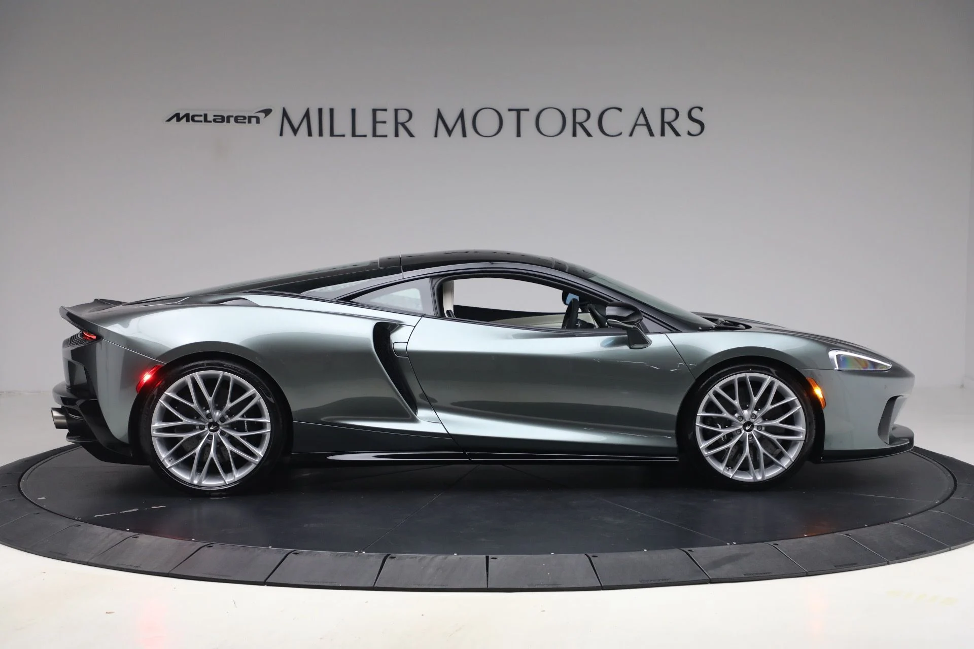 mph008_2927745619_New_2027_Mc_Laren_GTS_Tech_Lux_6190380125