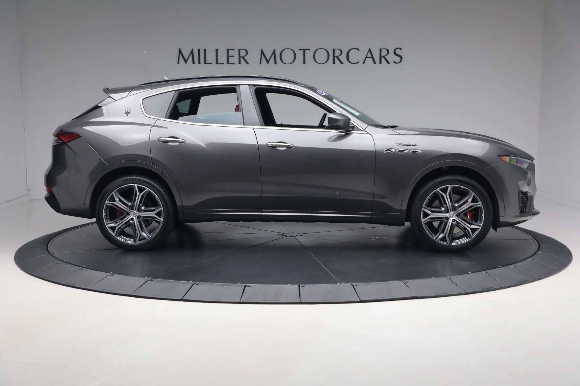 mph008_2931603494_Used_2023_Maserati_Levante_Modena_1784320725_d31516121b