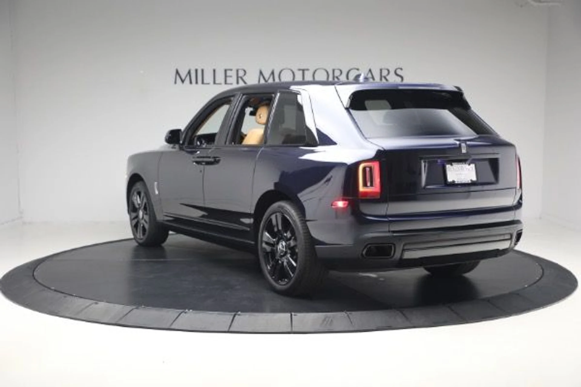 mph008_2935544555_Used_2024_Rolls_Royce_Cullinan_a9438addf6