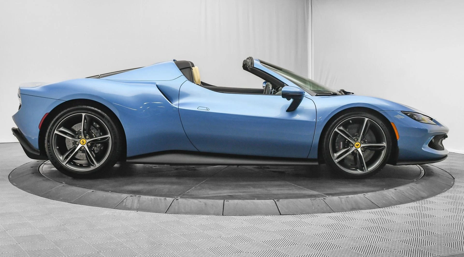 mph008_2935784498_31a8c277558c497e8a39a0085a287da8_dca769cb5b