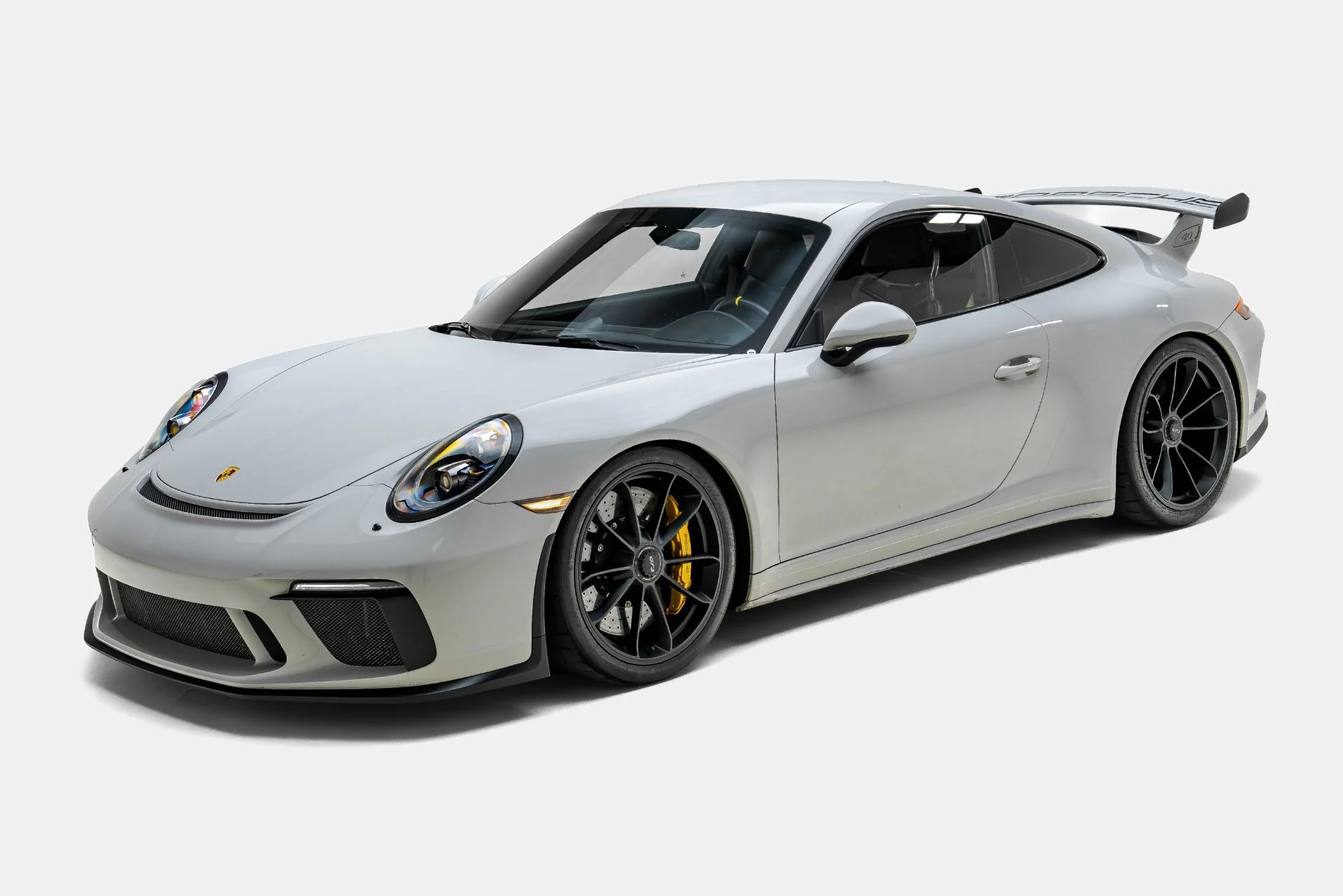 mph008_2936079789_Used_2018_Porsche_911_GT_3_1786143684_628ad71828