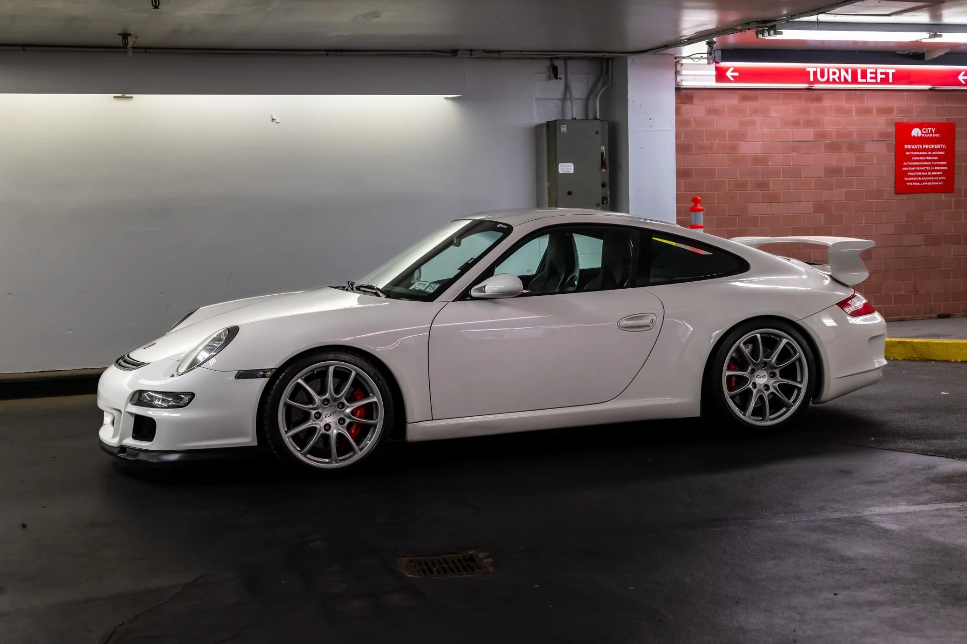 mph008_2946413101_Used_2007_Porsche_911_GT_3_1760553693_e7d2c77448