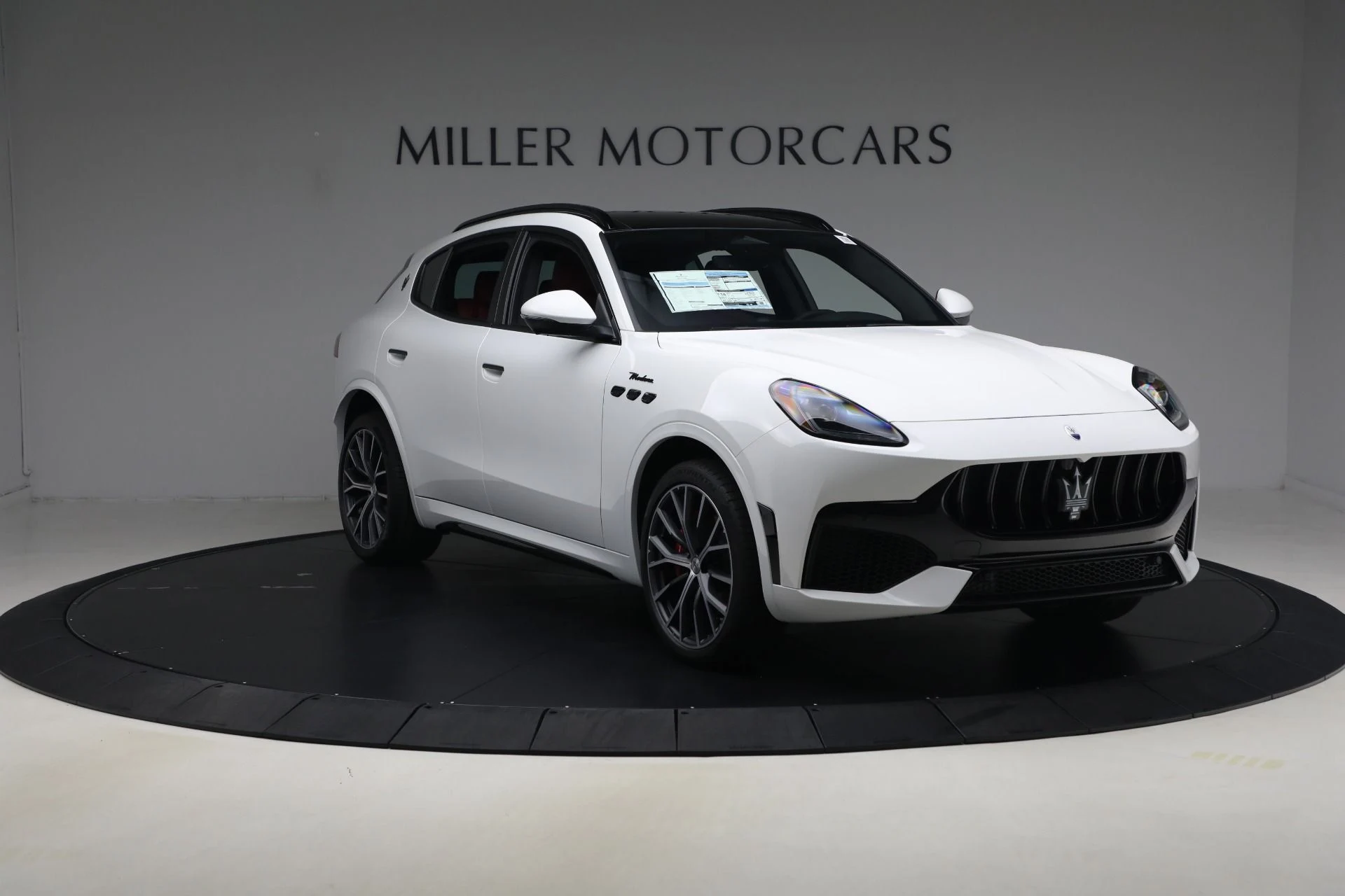 mph008_2956032549_New_2027_Maserati_Grecale_Modena_V6_1792096418_bfffc02131