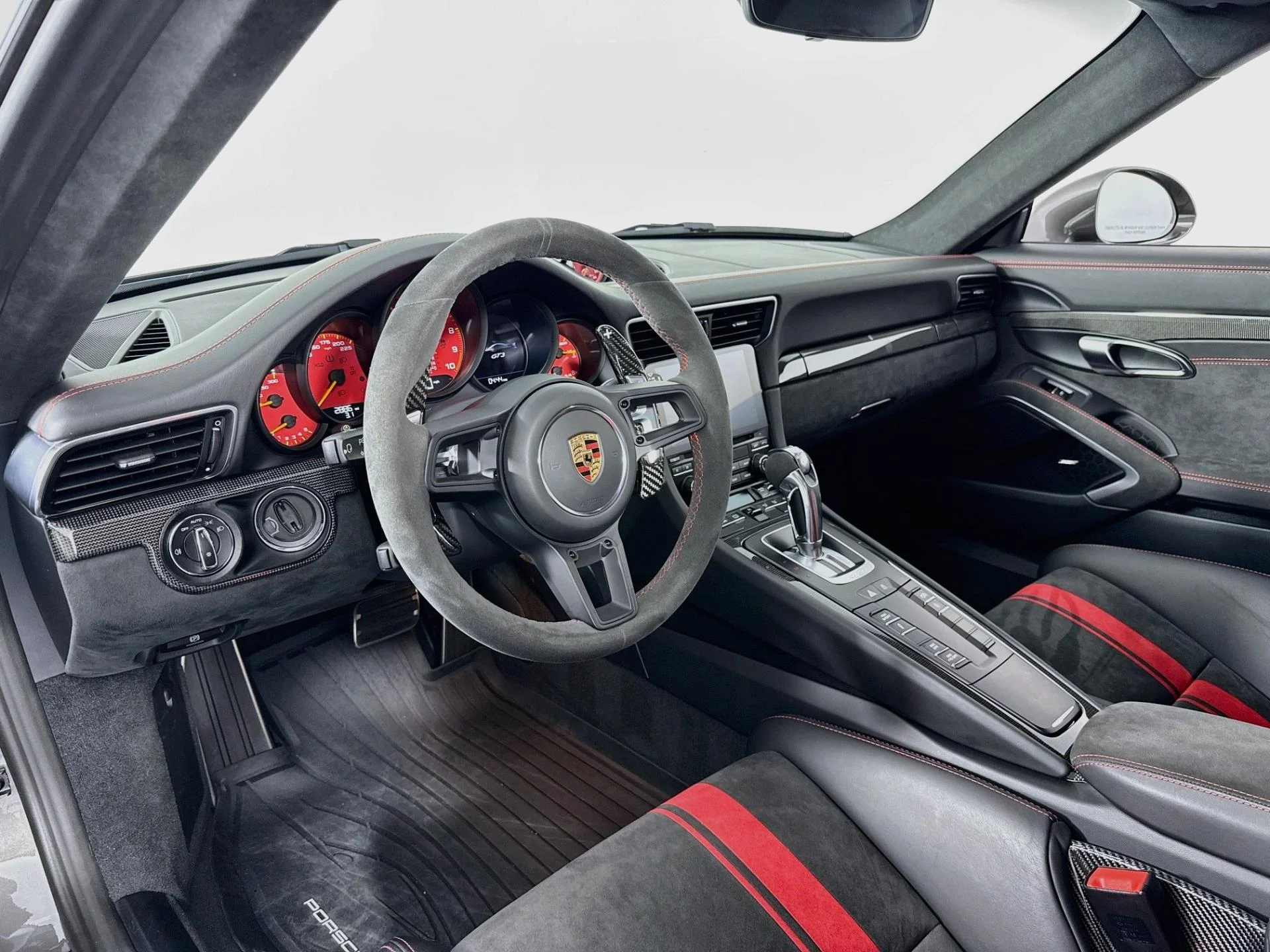 mph008_2960106351_Used_2019_Porsche_911_GT_3_1786138090_40e38ed8d8