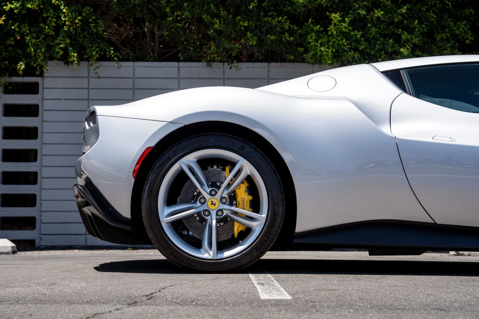 mph008_2964366739_Used_2025_Ferrari_296_GTB_1754336963_c474cae4e9