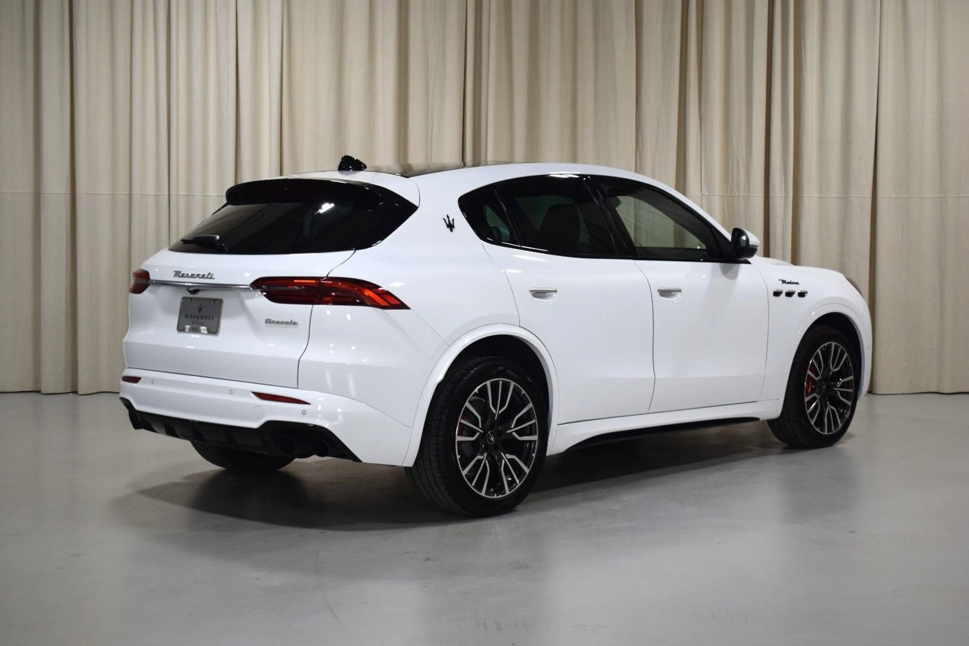 mph008_296462047_7c90a2eb2b239d6d94ba9873d9f2c63ax_d96eac6192