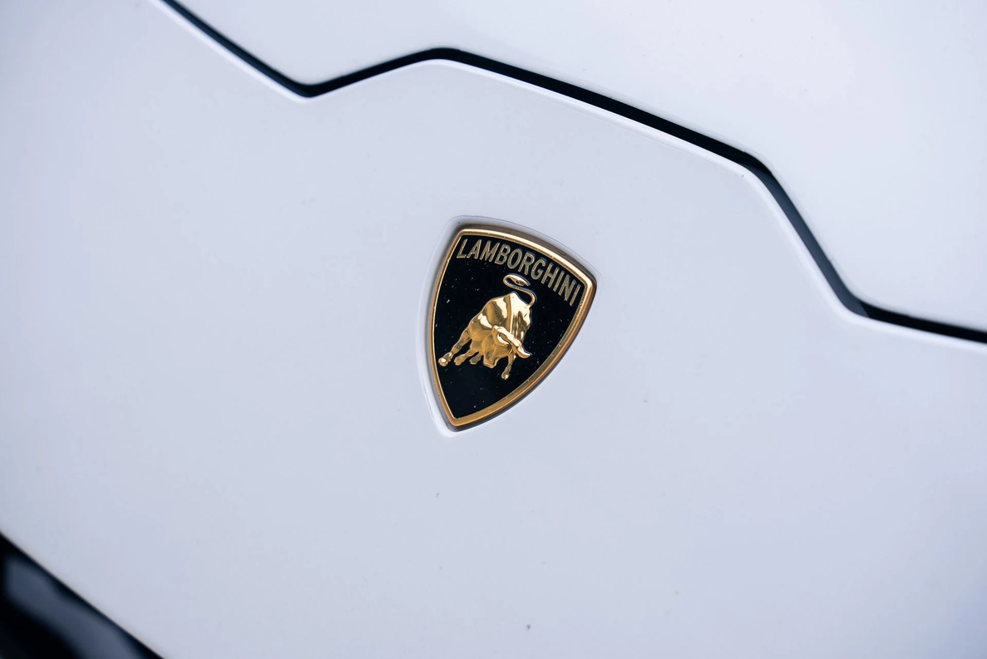 mph008_2966019163_Used_2020_Lamborghini_Huracan_EVO_1766089728_96cf2df368