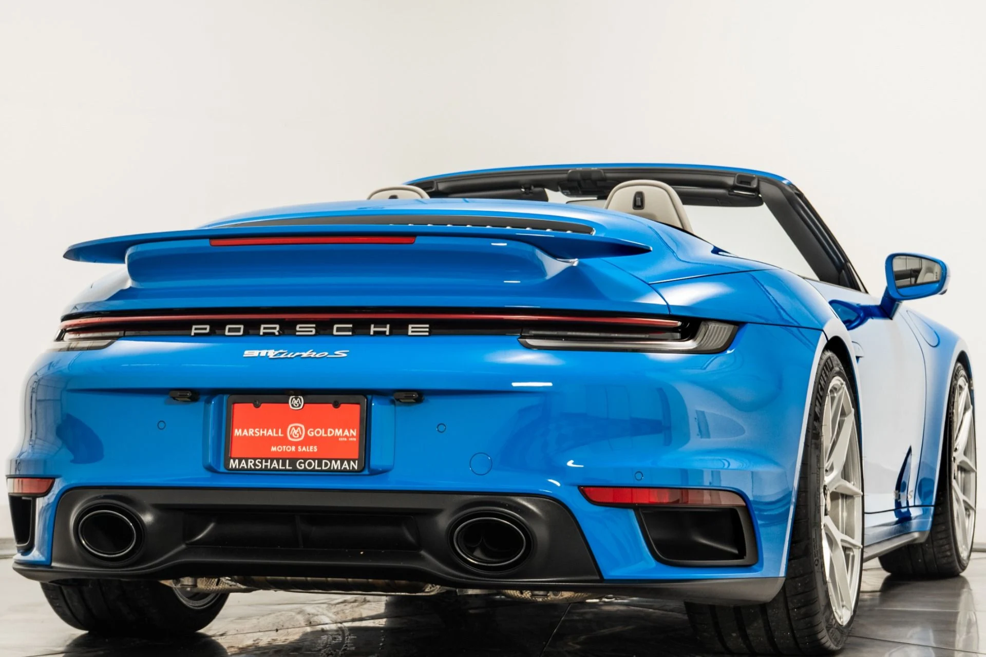 mph008_2971584544_Used_2022_Porsche_911_Turbo_S_Cabriolet_1761066014_5226806cb1