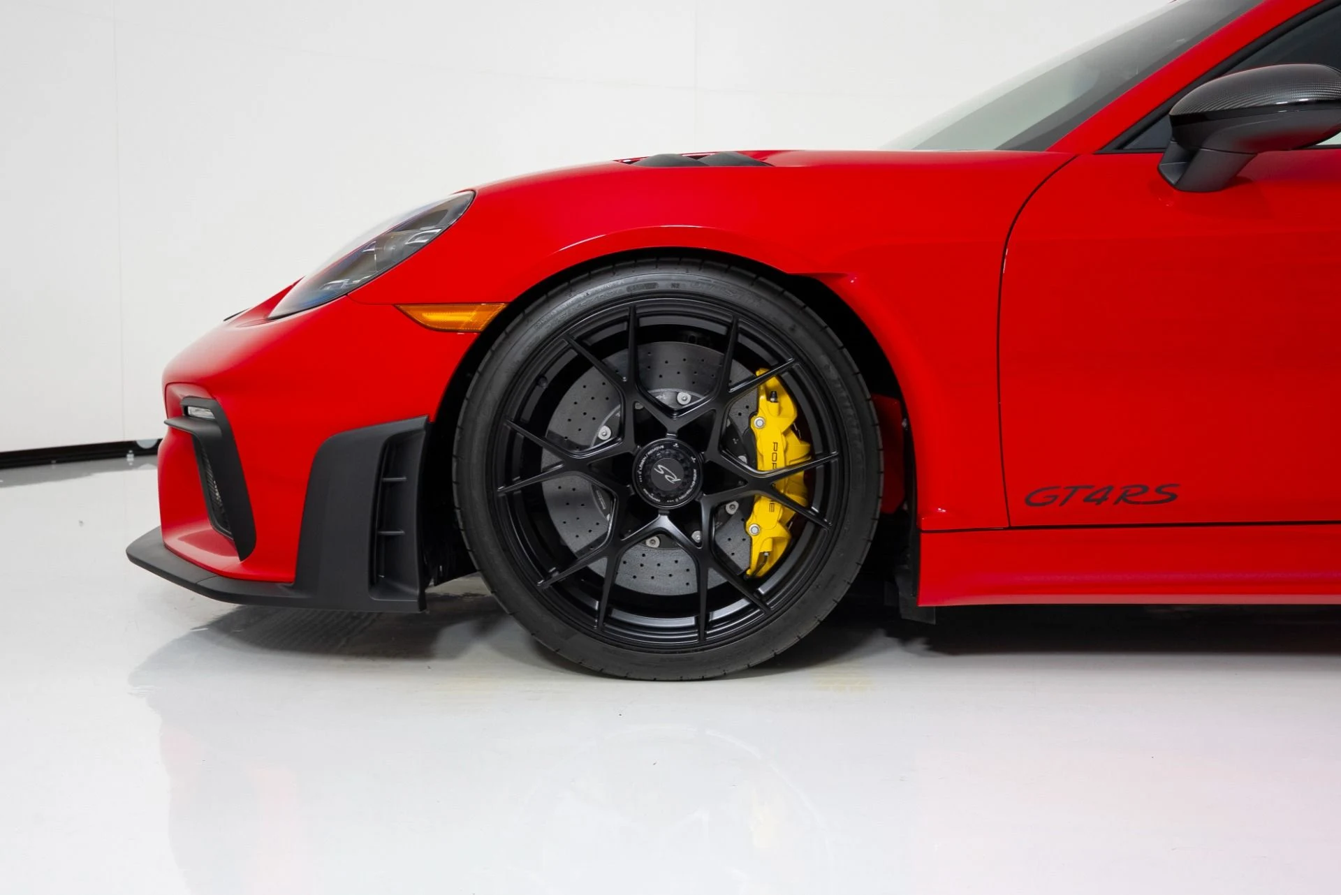 mph008_2974565516_Used_2024_Porsche_718_Cayman_GT_4_RS_1750205656_b94fed169a