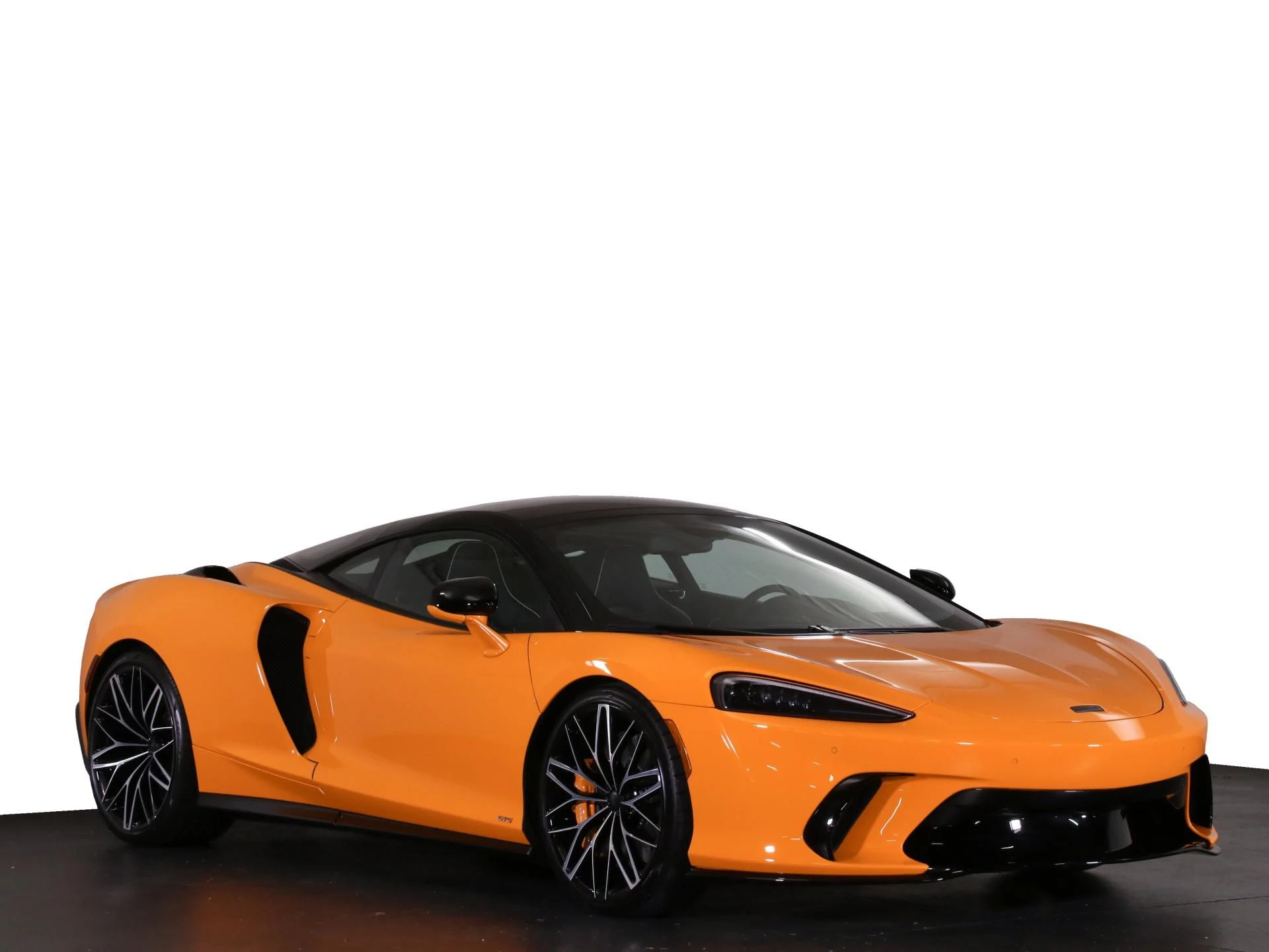 mph008_2976293562_New_2025_Aston_Martin_DBX_707_1752246368_d1039d9ed5