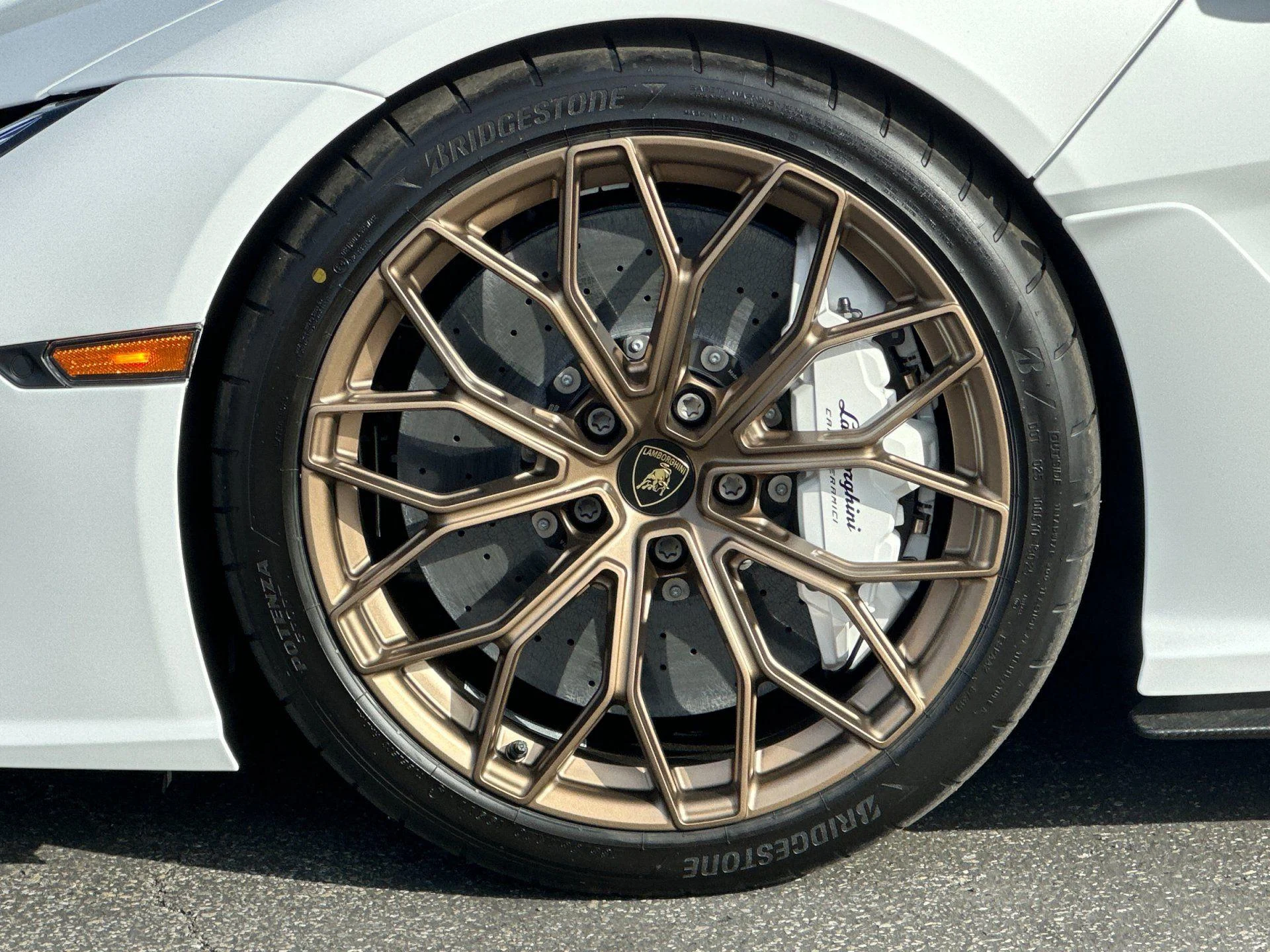 mph008_2979928397_Used_2026_Lamborghini_Revuelto_1772201321_c950f11fa6