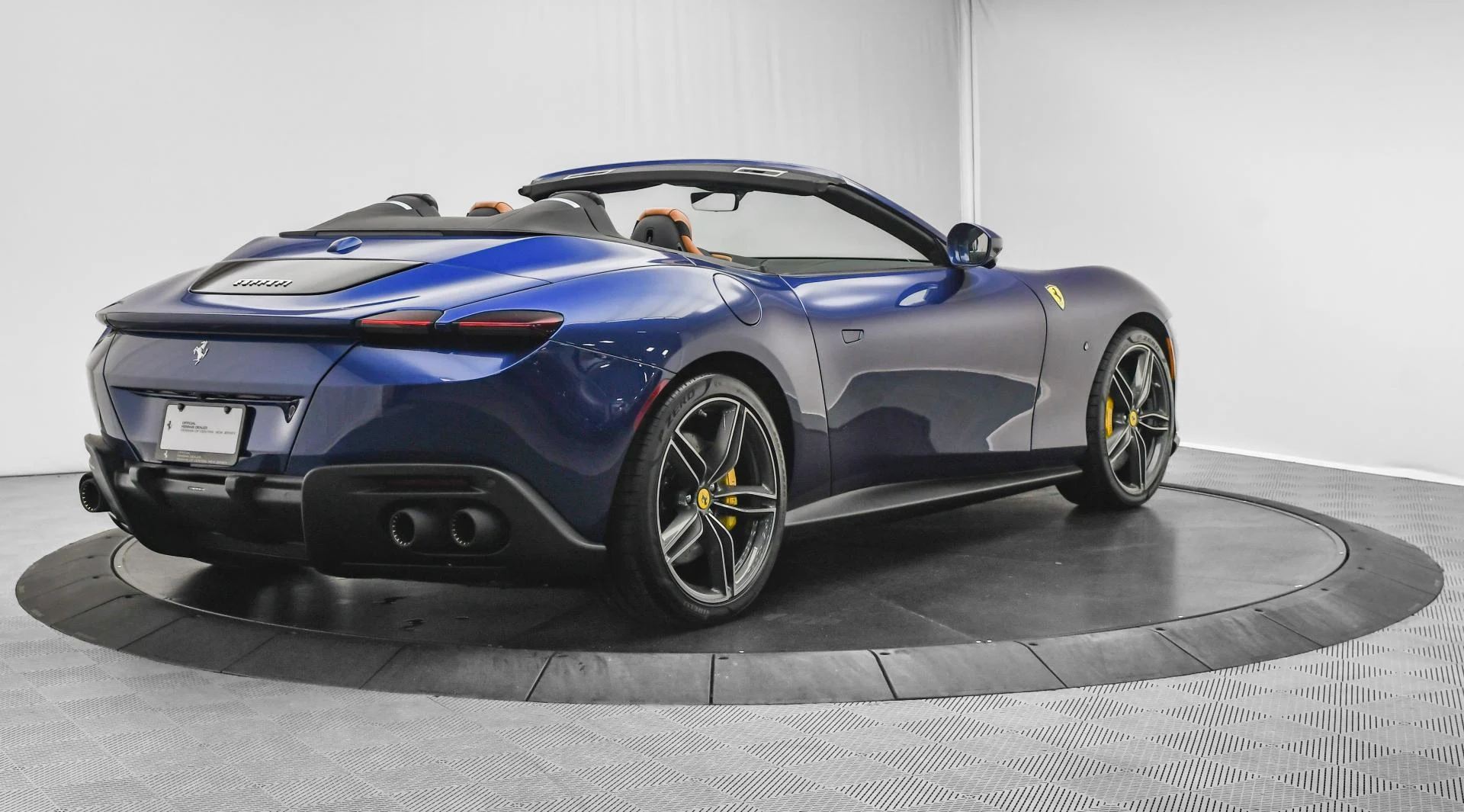 mph008_2980255862_Used_2025_Ferrari_Roma_Spider_Spider_1754640445_86dab77524