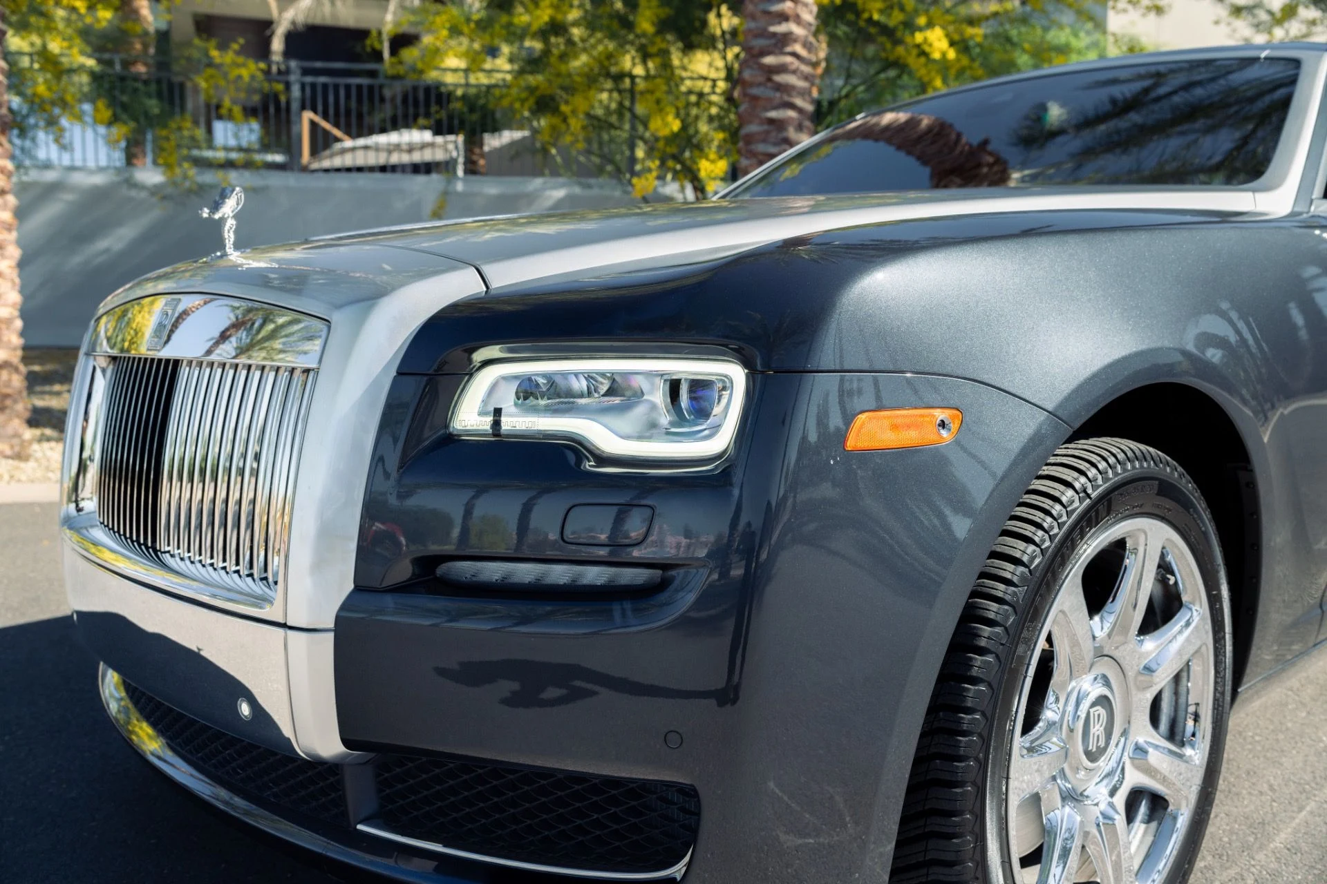 mph008_2980529682_Used_2017_Rolls_Royce_Ghost_1774727100_28e8ddb8e3