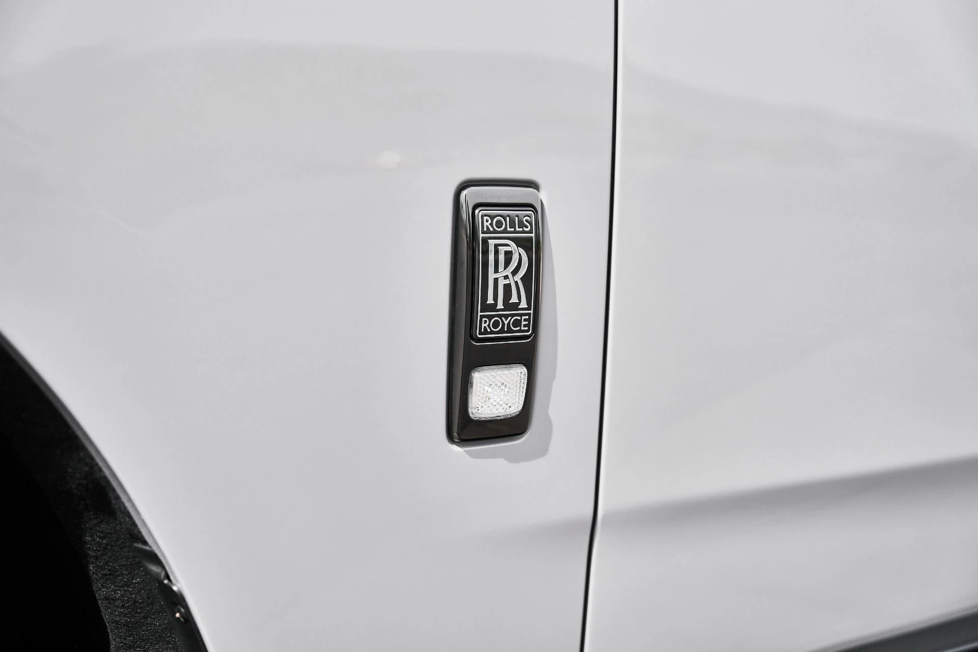 mph008_2985703964_Used_2025_Rolls_Royce_Cullinan_Black_Badge_1774912449_39c76bb8cc