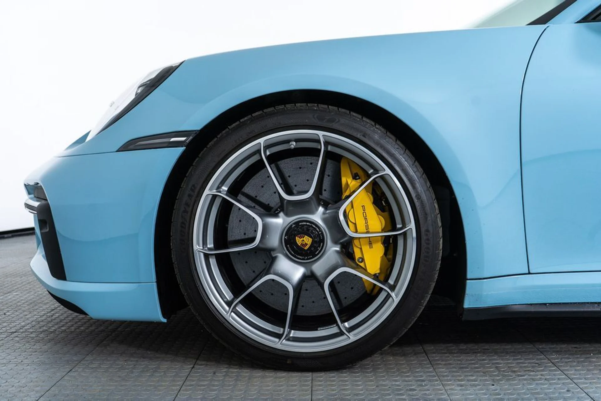 mph008_2993434004_9_26182736_695841f01669f_022a077a13