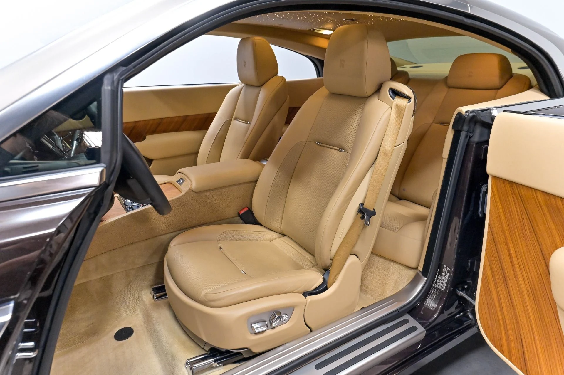 mph008_2996982451_Used_2014_Rolls_Royce_Wraith_1783020984_fd38cf803a