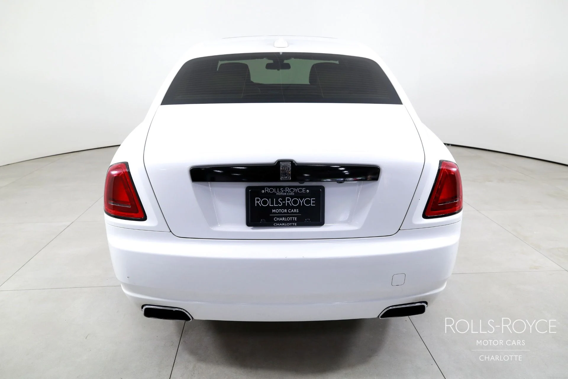 mph008_3001472883_Used_2014_Rolls_Royce_Ghost_1757714696_7b9769091a