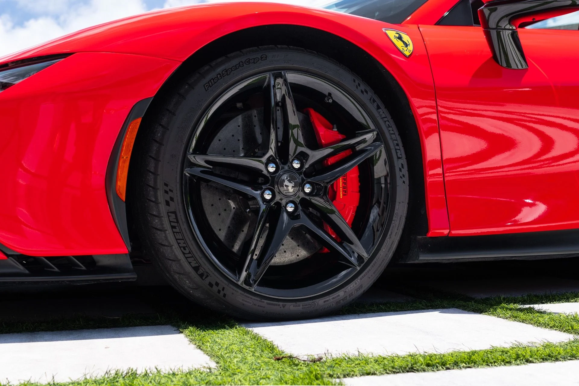 mph008_3014321738_Used_2025_Ferrari_SF_90_Spider_1779242340_932cc4e3e1