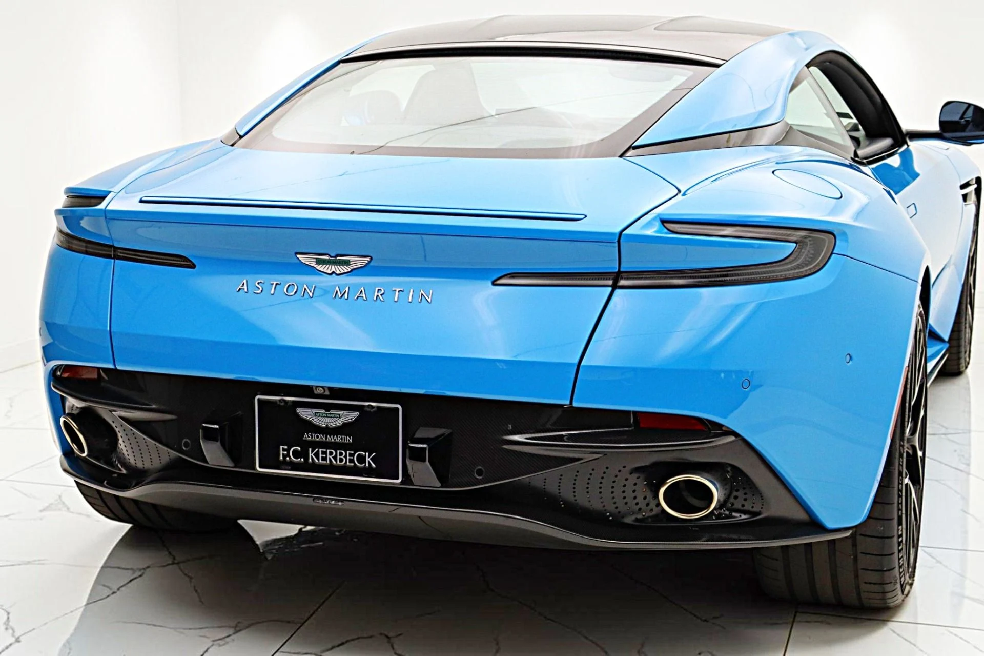 mph008_302130192_Used_2024_Aston_Martin_DB_12_Coupe_LEASE_OPTIONS_AVAILABLE_3e5c338959