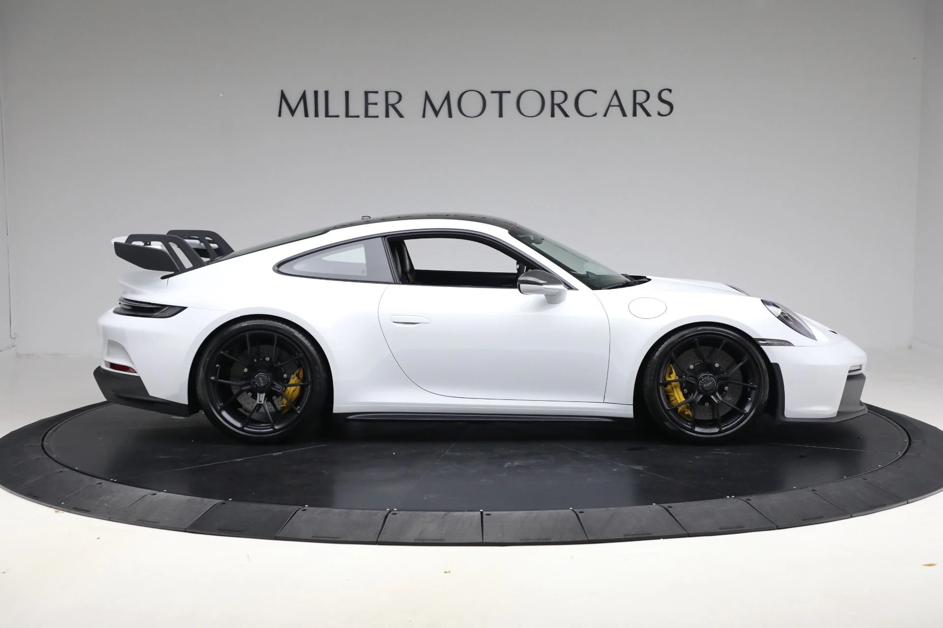 mph008_3022261346_Used_2022_Porsche_911_GT_3_a1c0958be7