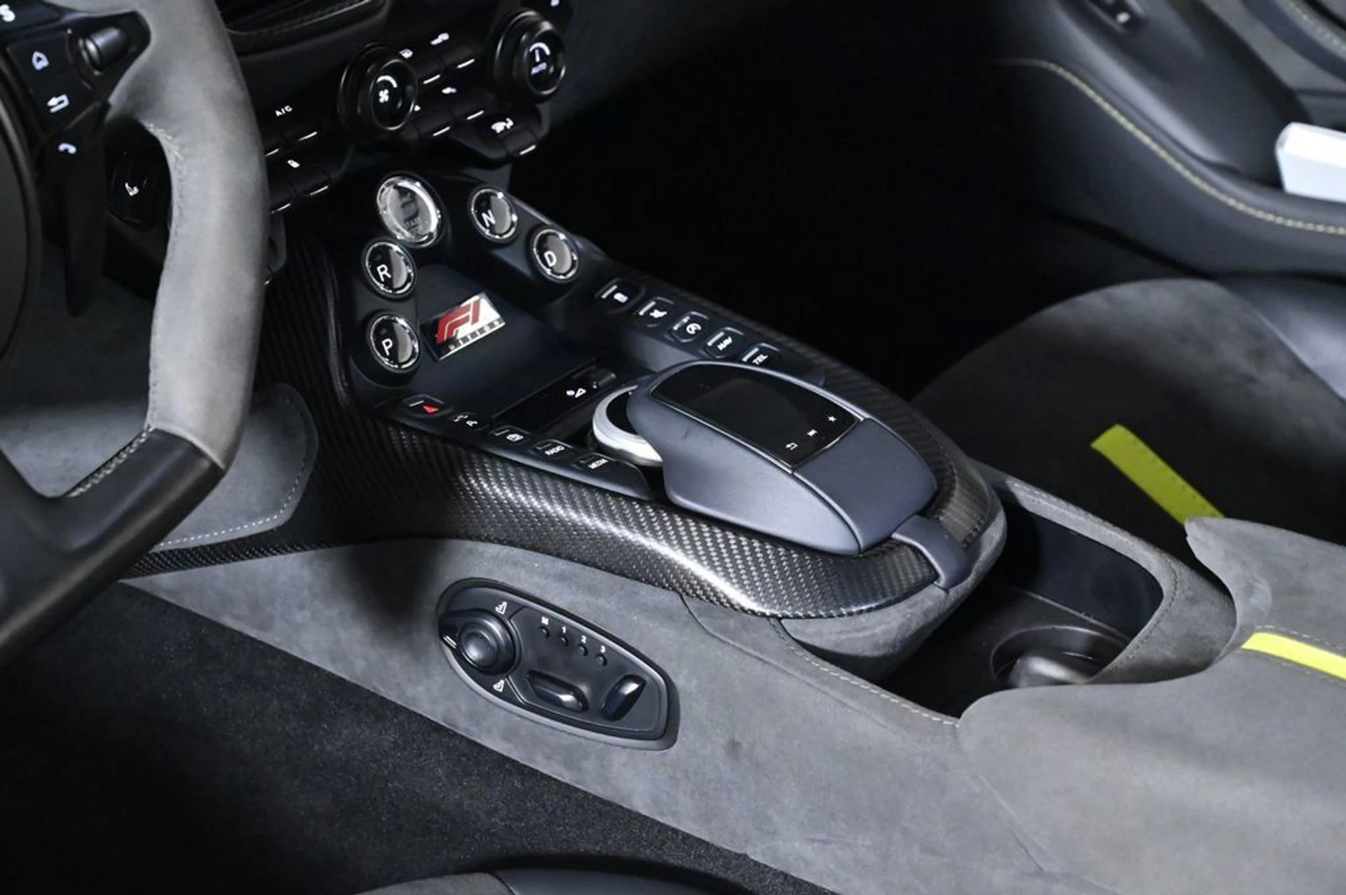 mph008_3025840055_used_2023_aston_martin_vantage_f1edition_11350_23029594_9_1024_f4fd51c0f1