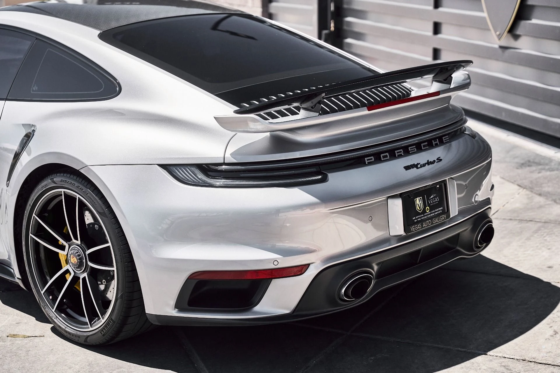 mph008_3036426146_Used_2021_Porsche_911_Turbo_S_1780968306_9695c3b195