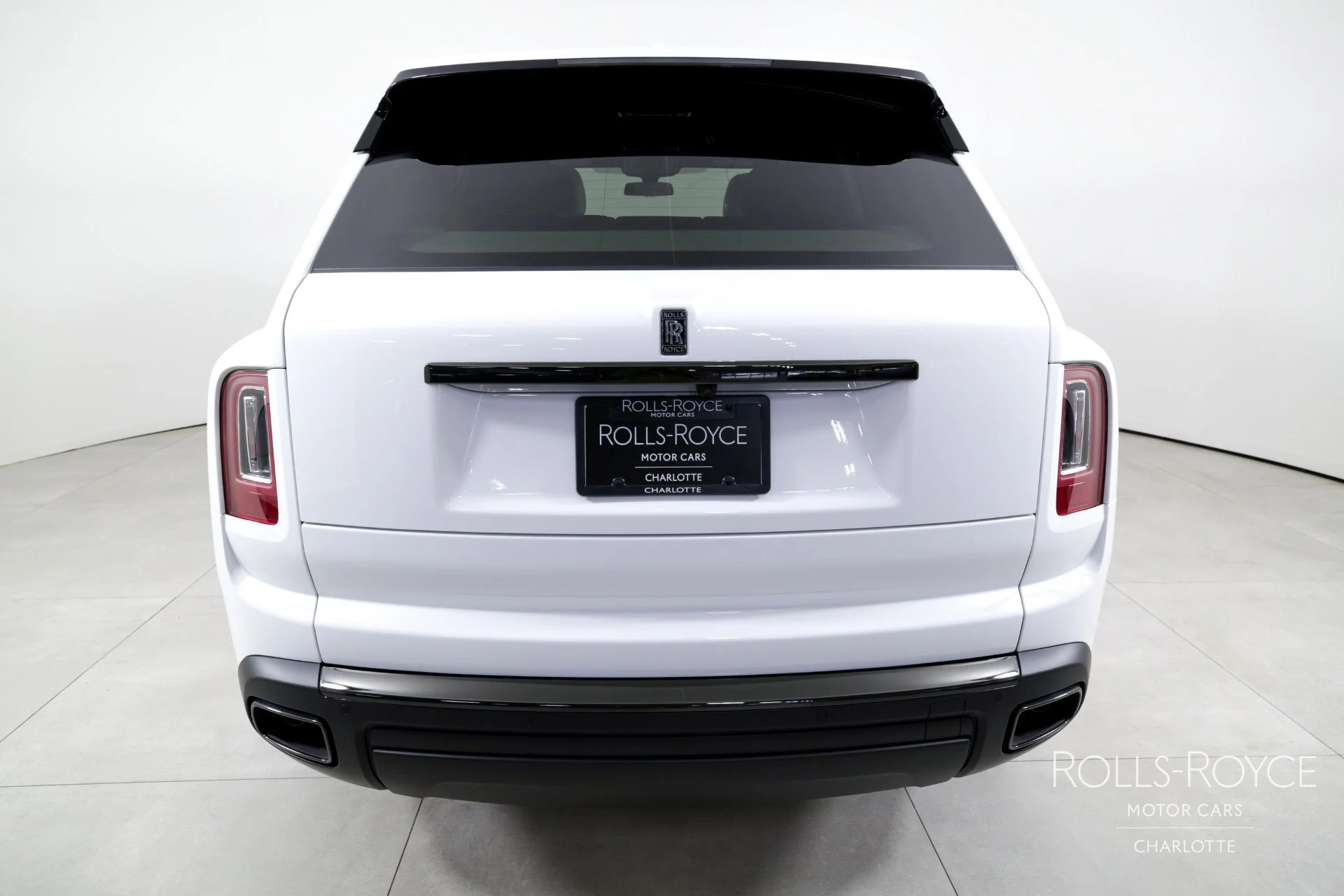 mph008_3036971462_Used_2024_Rolls_Royce_Black_Badge_Cullinan_1747256155_16344c341a